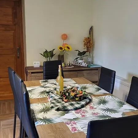 Smaragd Vendeghaz Telkibánya