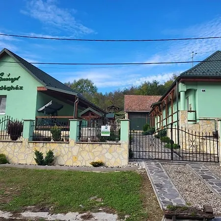 Smaragd Vendeghaz * Telkibánya